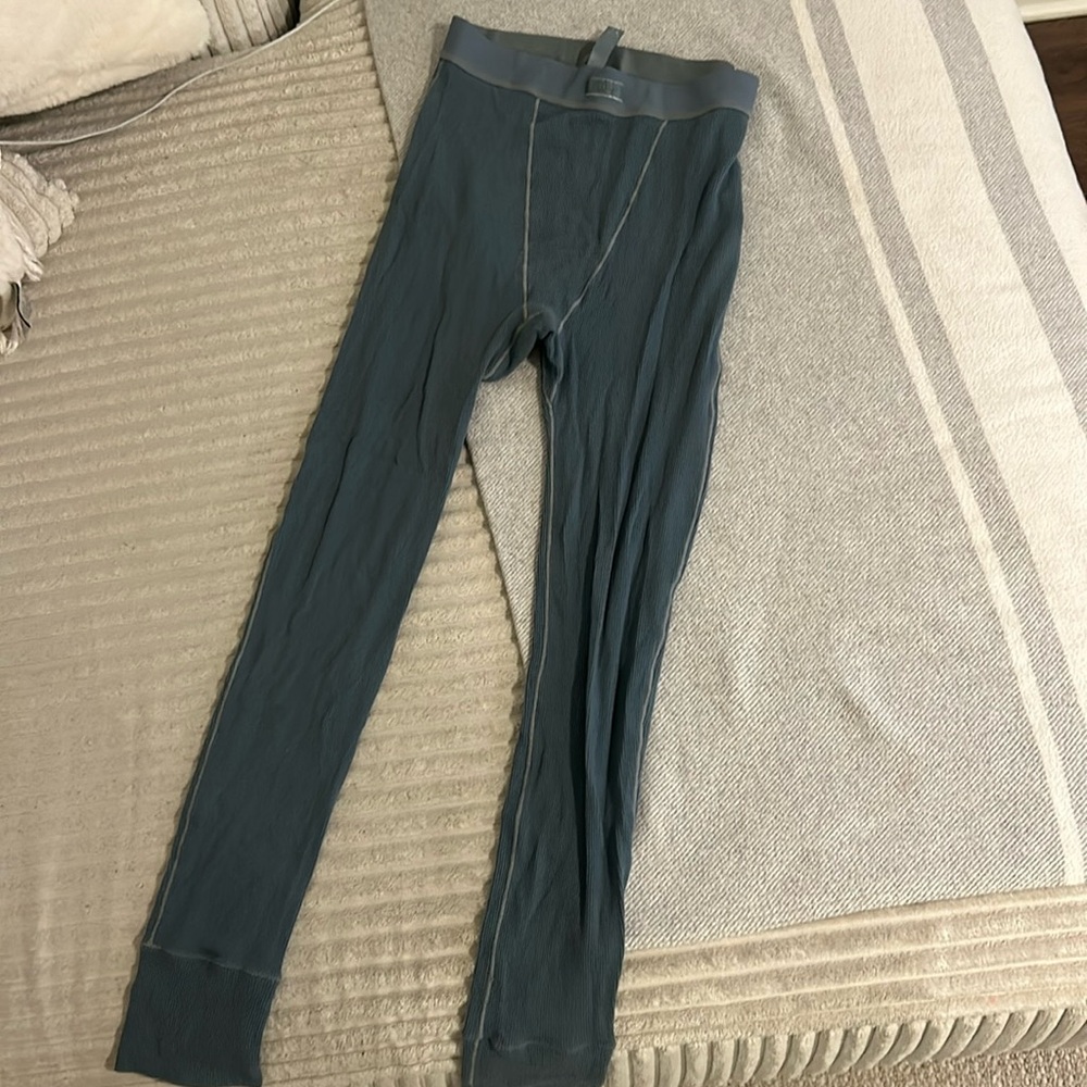 Skims sleep leggings